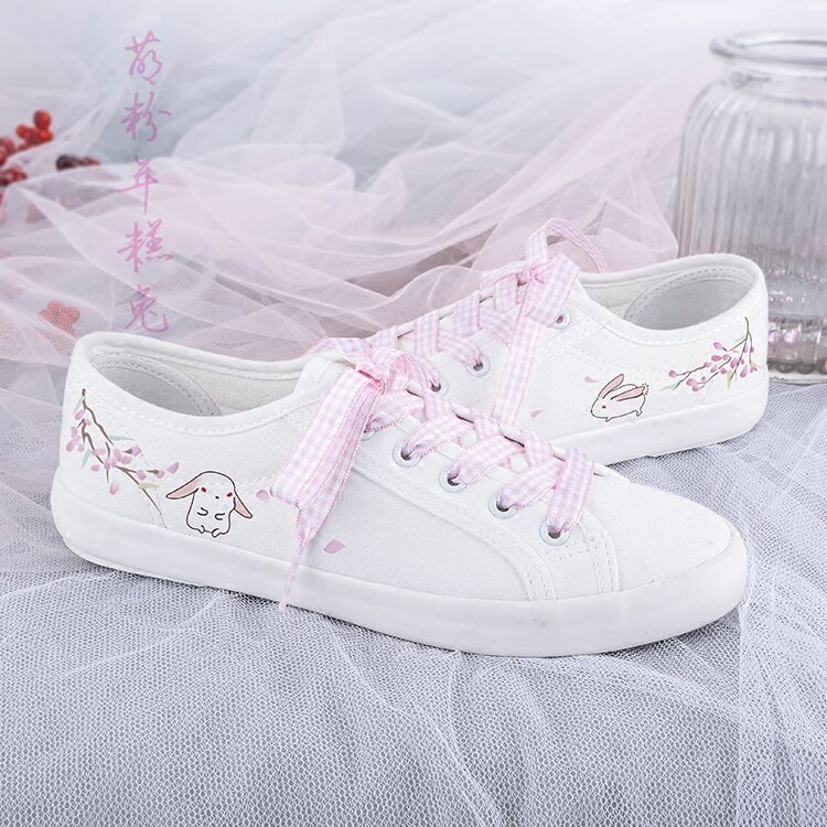 Summer 2021 Soft and Adorable Student Ancient Style White Shoes Low-Top Graffiti Canvas Shoes Women's Artistic Lace-up Flat Shoes